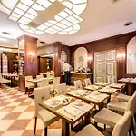 Romana Hotel 4*