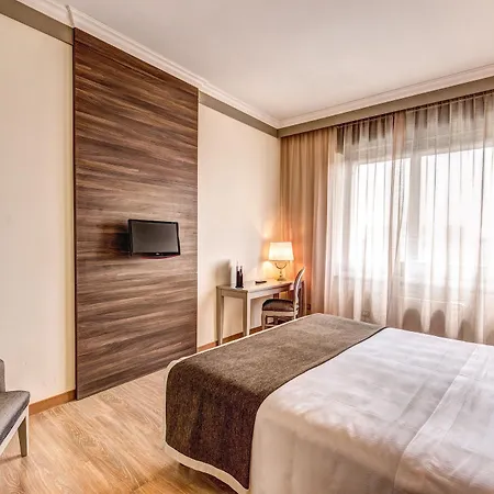 Otel Romana 4*