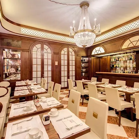 Hotel Romana 4*