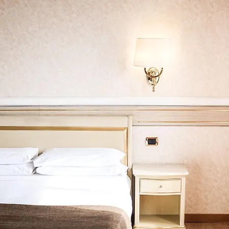 Romana Hotel 4*